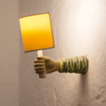 Mano reggi-moccolo disegnata da Sulas per hotel Costa Smeralda